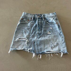 Levi's Premium Ikon Deconstructed Denim SKirt Sz 24